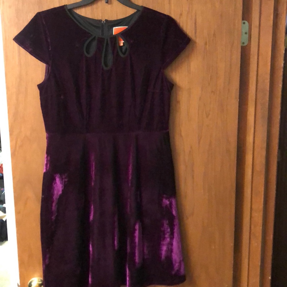 ModCloth velvet key hole neckline